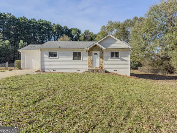 4283 Michelle Ct, Loganville, GA 30052