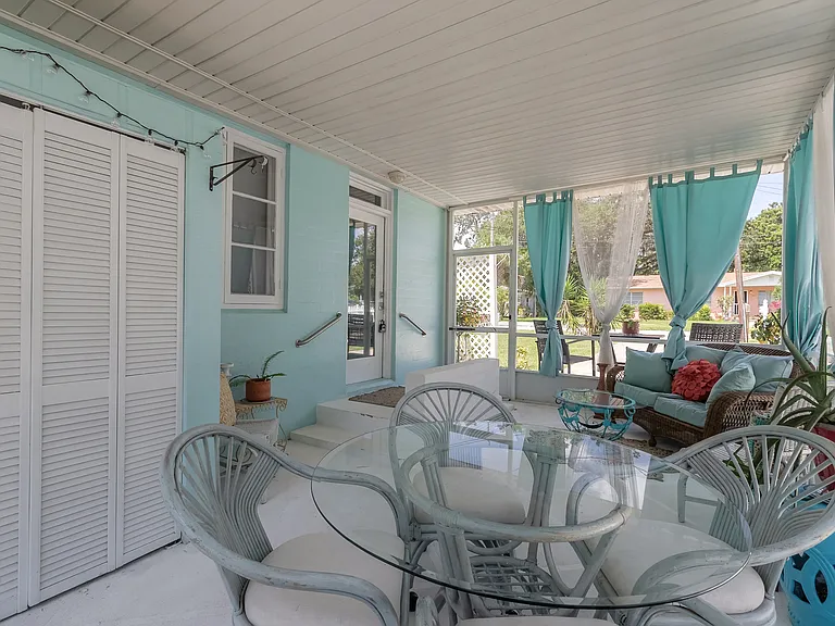 1521 Moravia Ave — Photo 3