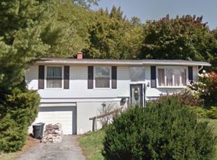 1 Wilton Rd, Amsterdam, NY 12010