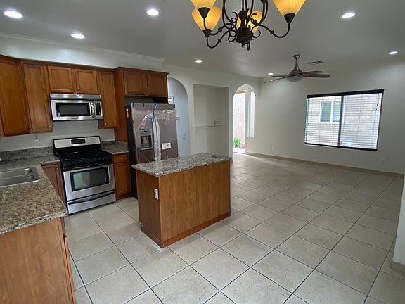 4th image of 1242 Persimmon Ave Suite 2