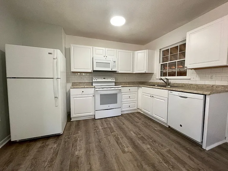 195 N Etowah Dr #2 — Photo 11