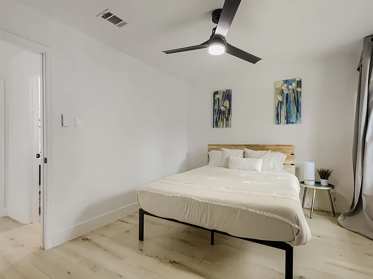 9403 Mystic Oaks Trl — Photo 10