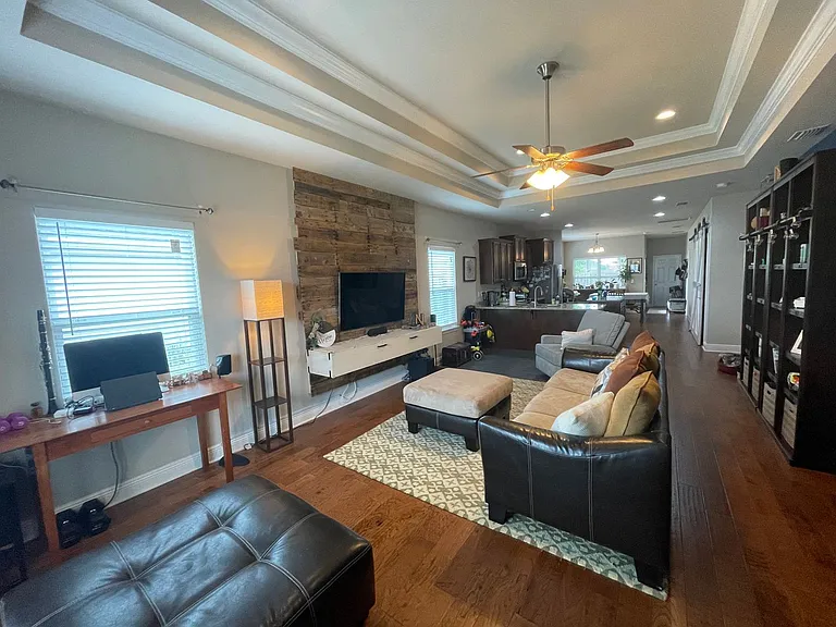 105 Blue Heron Ln — Photo 2