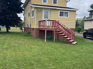 47564 1st St, Houghton, MI 49931