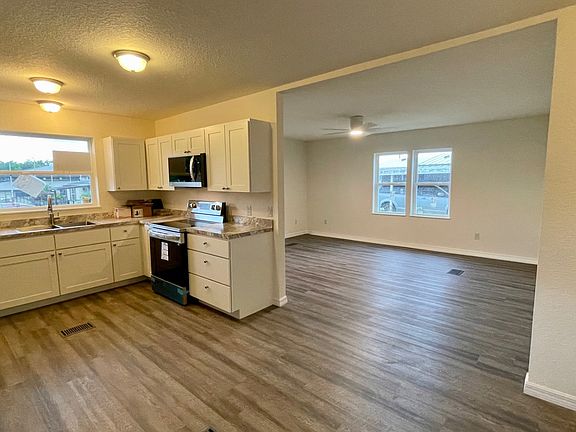 5th image of 103 Evergreen Ln