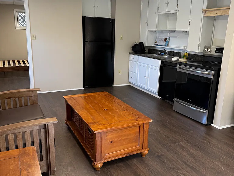 224 Cornell Ave #1/2 — Photo 3