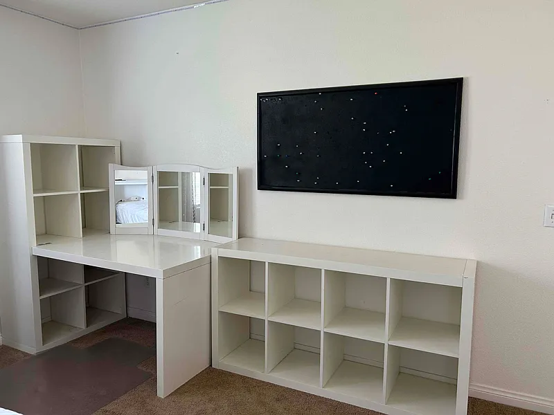 Bright, Large 14x16 Br With Good-Size Walk-In Closet For One Female. — Photo 4