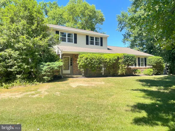 284 Pond Dr, Hockessin, DE 19707