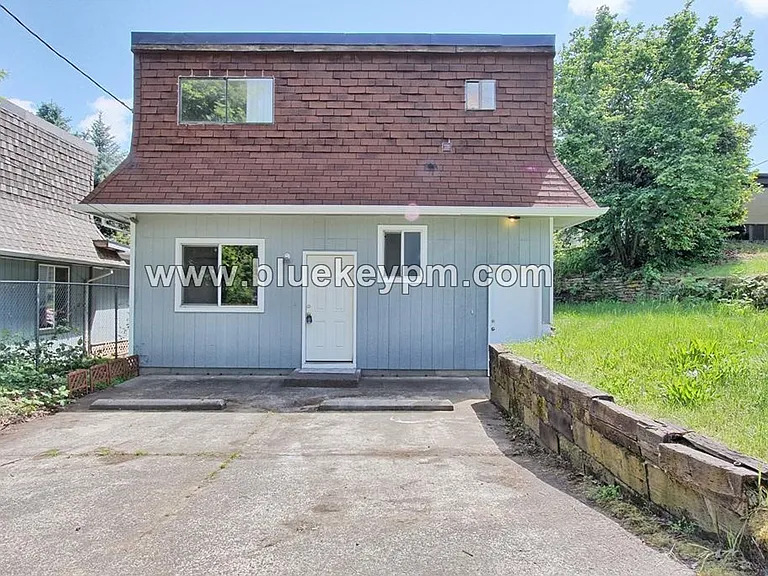 4716 NE 108th Ave — Photo 1