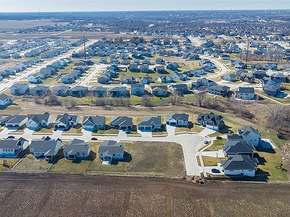 3rd image of 14749 Stonecrop Dr