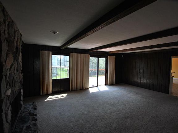 4th image of 3421 N Applecrest Ct SE
