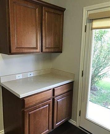 5th image of 2002 Charlotte Estates Dr