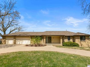 11312 Camden Ave, Omaha, NE 68164