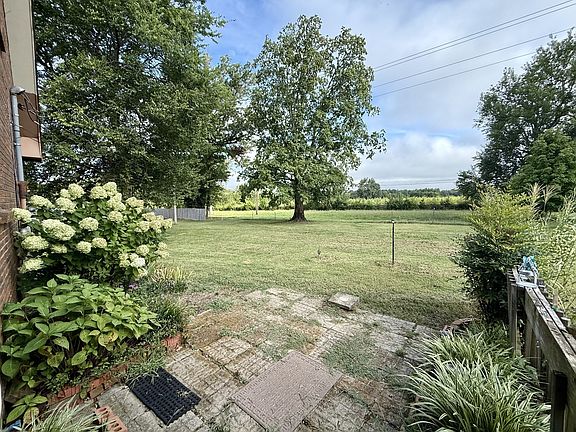 5th image of 1408 Holly Grove Rd