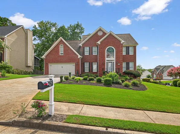 425 Chandler Ct, Sugar Hill, GA 30518