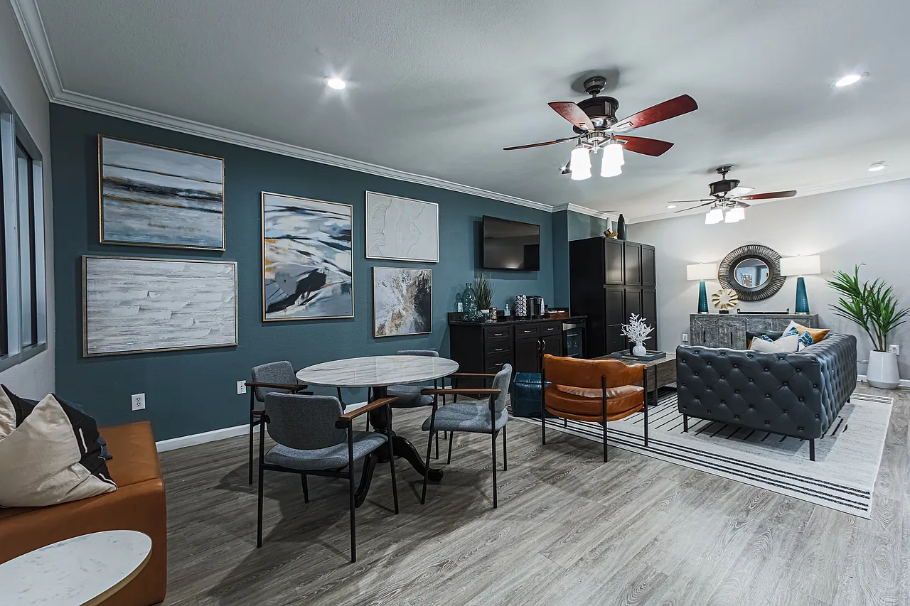The Village at Bellaire Apartments — Photo 3