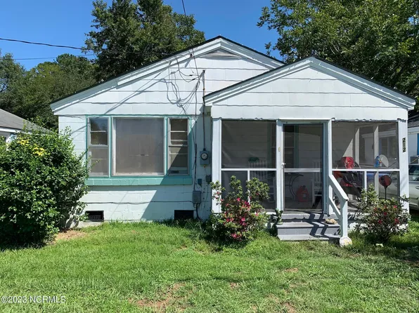 212 S Mccullen Street, Burgaw, NC 28425