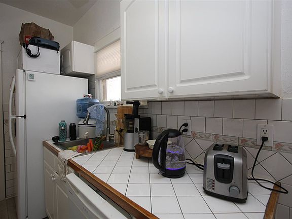3rd image of 1144 S 6th Ave