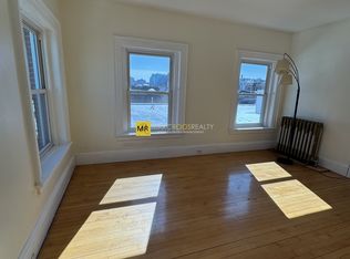 465 Park Dr APT 20, Boston, MA 02215