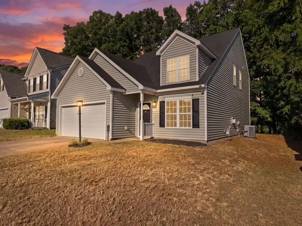 2016 Red Quartz Dr, Raleigh, NC 27610