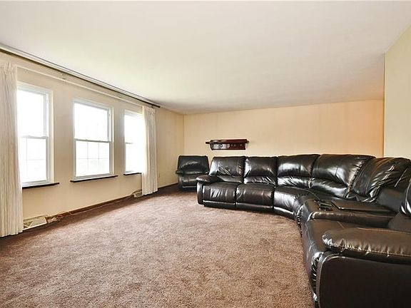 5th image of 4449 Marywood Dr