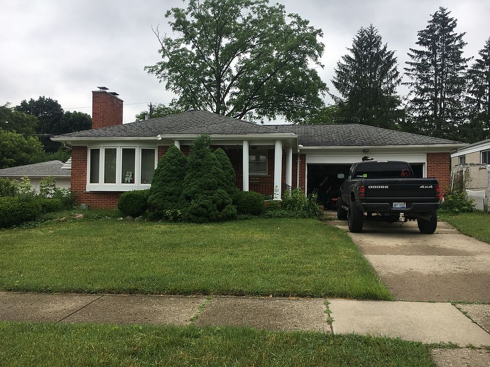 1st image of 820 S Evergreen St