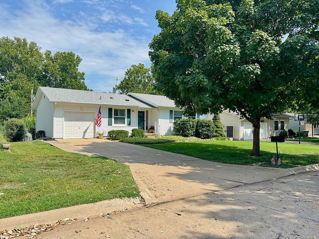 1212 Haas Cir - Property Image
