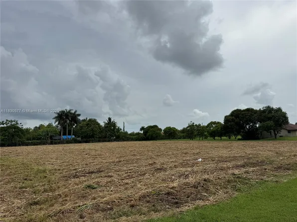 20800 SW 242nd St, Homestead, FL 33031