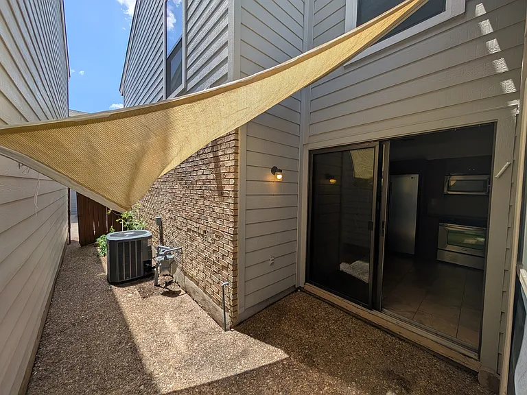17490 Meandering Way #1005 — Photo 8