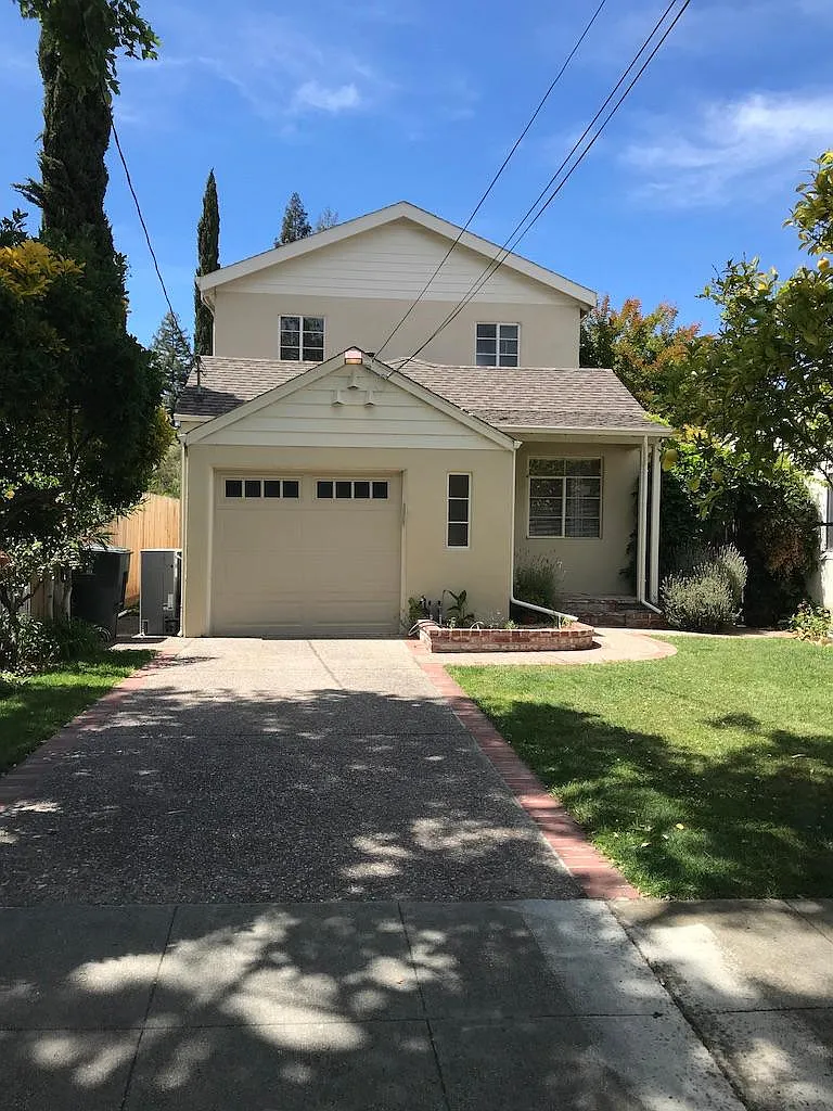 1460 College Ave photo 1