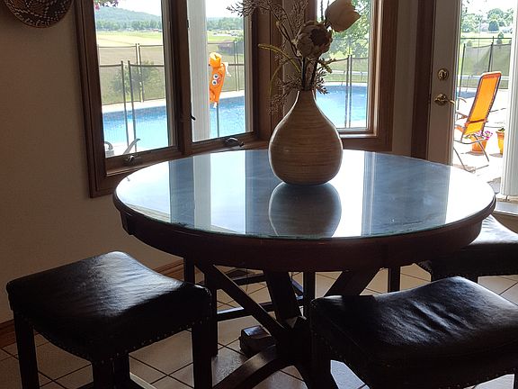 Breakfast nook