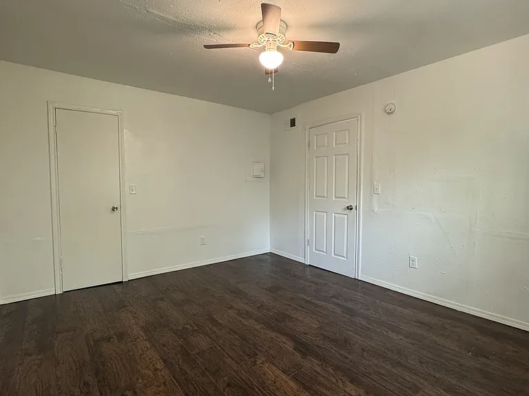 416 E Dunn Ave #3 — Photo 6