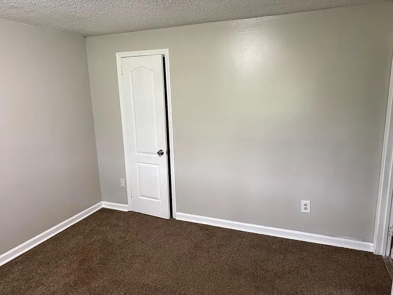 508 Closhire Ln — Photo 20