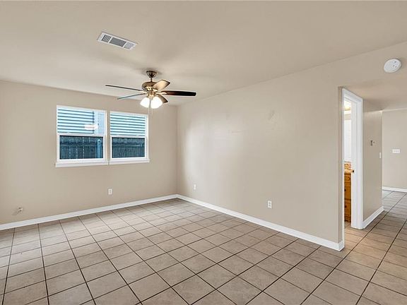 4th image of 3604-06 Juno Dr