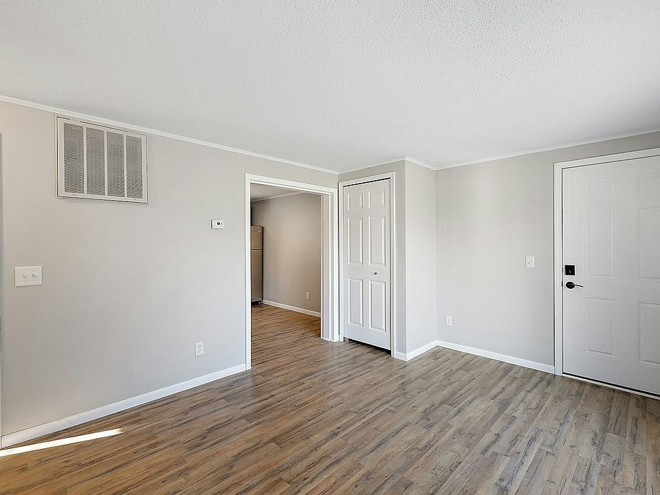 living room looking into kitchen