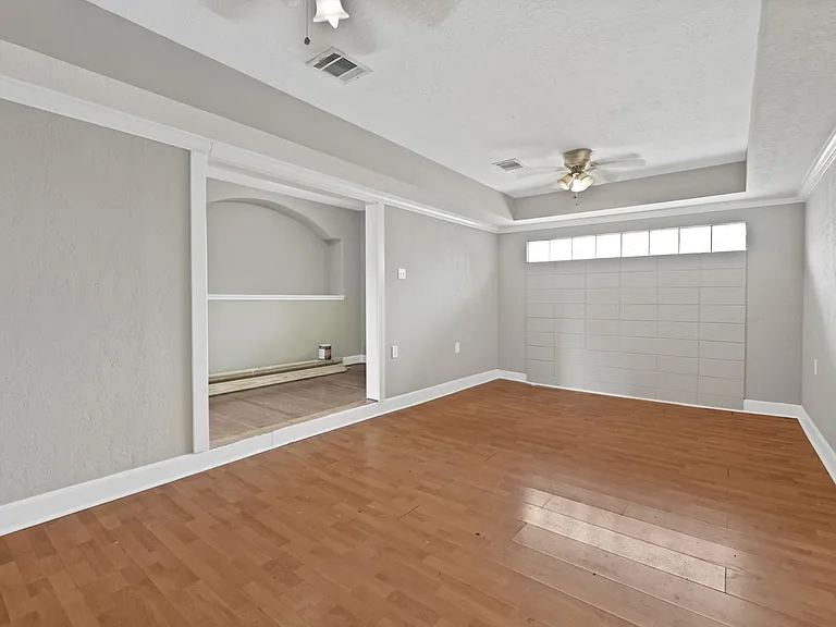 9953 Mango St — Photo 3