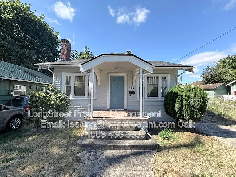 588 Knapps Pl NE — Photo 2