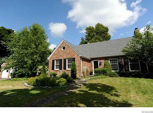 34 Berryman Dr, Amherst, NY 14226