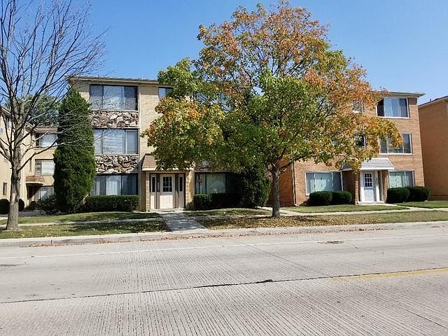 1st image of 3131 N Elm St #3S