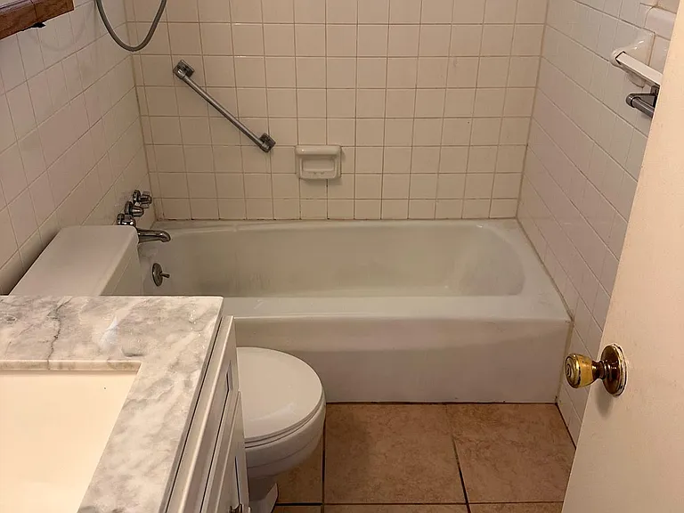 1414 N Main St #1414 — Photo 2