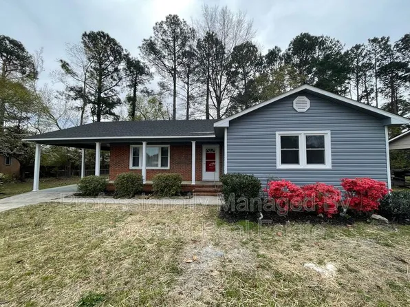1017 Xavier Dr, Fayetteville, NC 28311