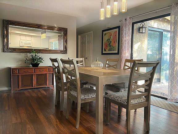 4th image of 869 Montview Dr