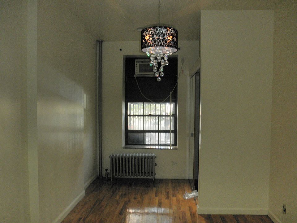 1st image of 462 E 115th St APT 1B