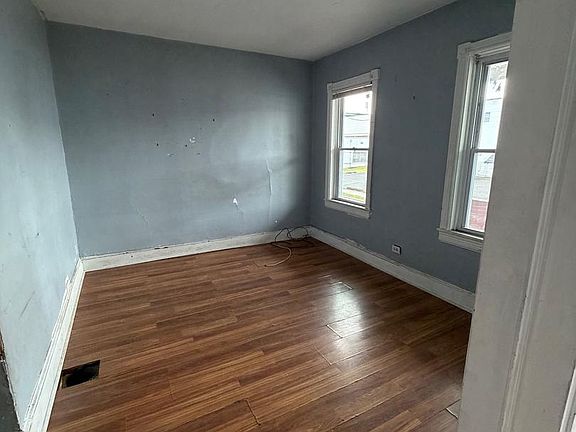 3rd image of 403 N Filmore St