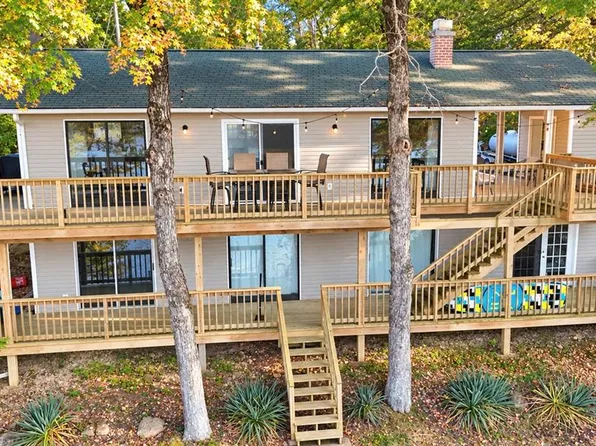 1627 Lake Shore Dr, Owensville, MO 65066