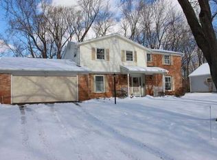 220 Hillary Ln, Penfield, NY 14526