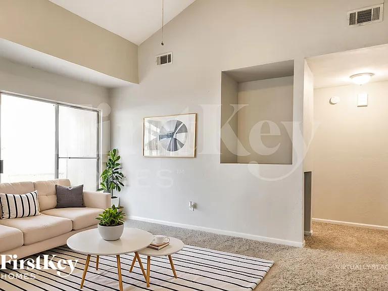 3815 Derbyhall Dr — Photo 4