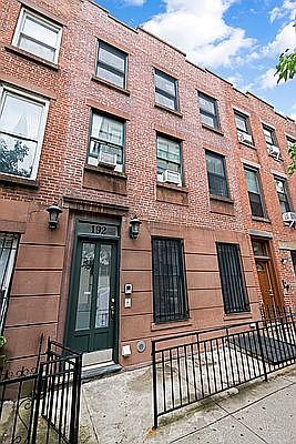 5th image of 192 W 9th St APT 3