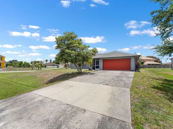 403 SW Cahoon Court, Port St Lucie, FL 34953