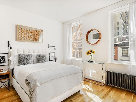 4th image of 223 W 10th St APT 2B